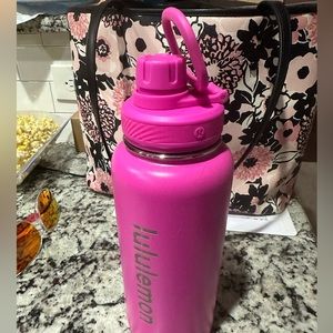 pink lululemon water bottle
